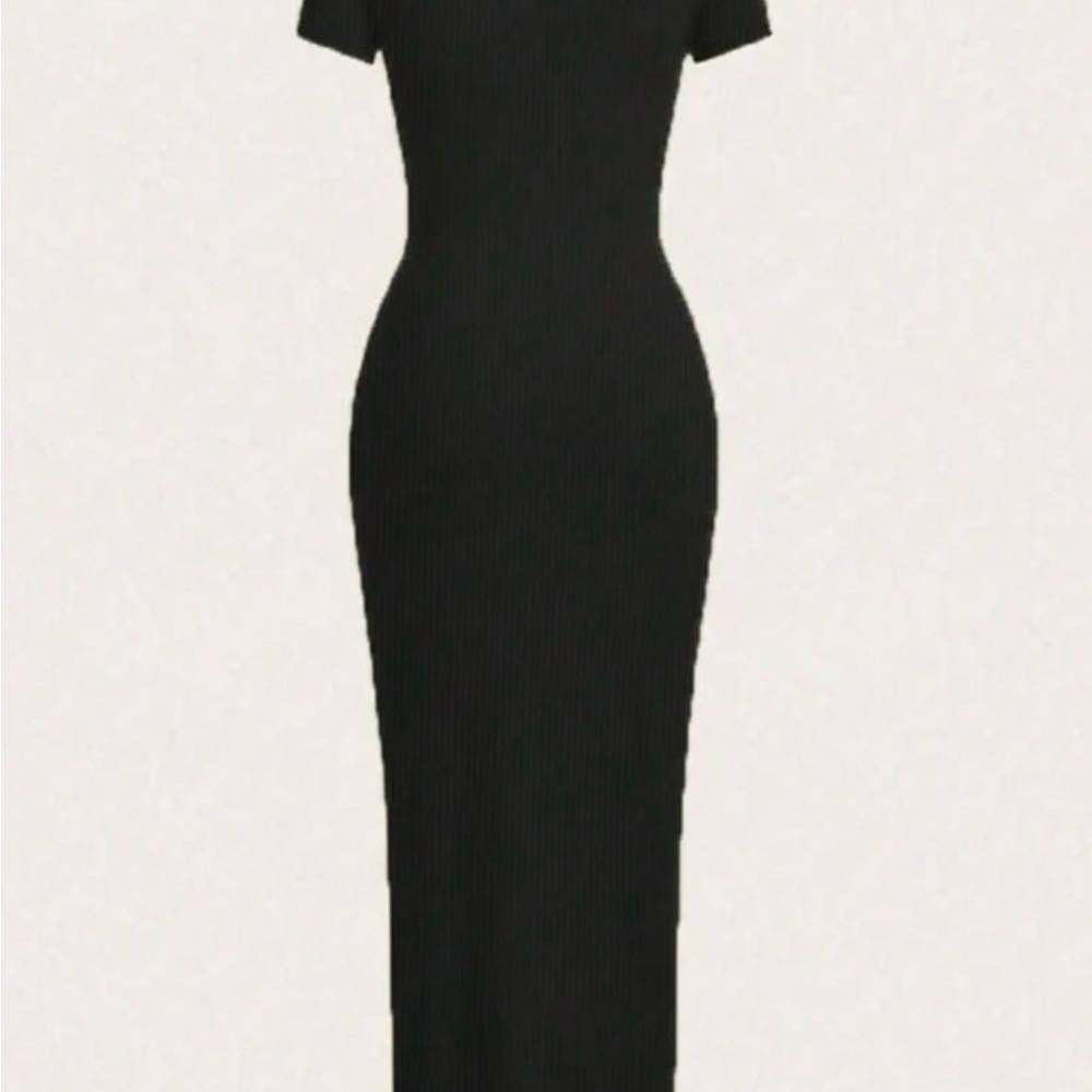 Elegant Black Ribbed Dress